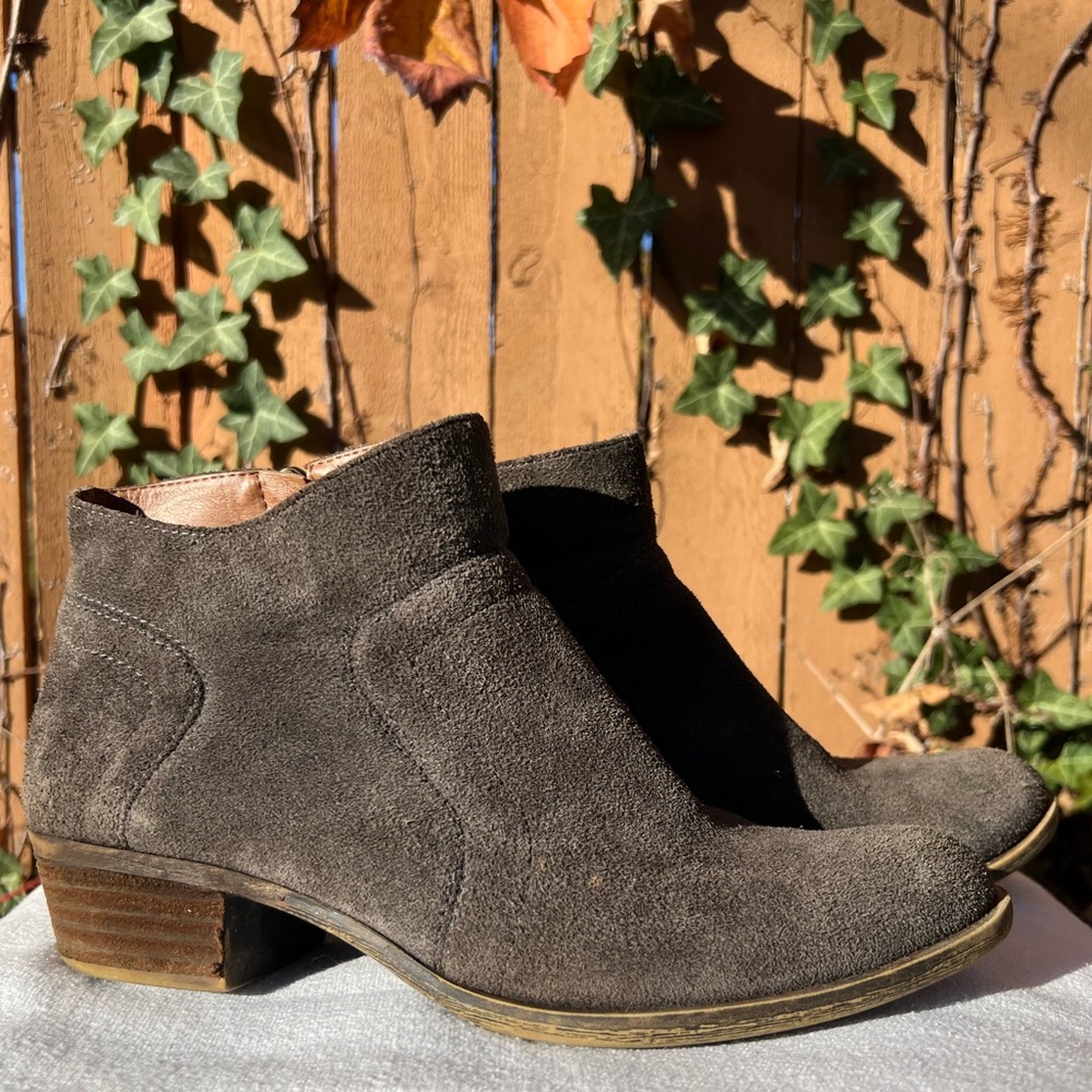 Lucky Brand grey suede booties Size 8